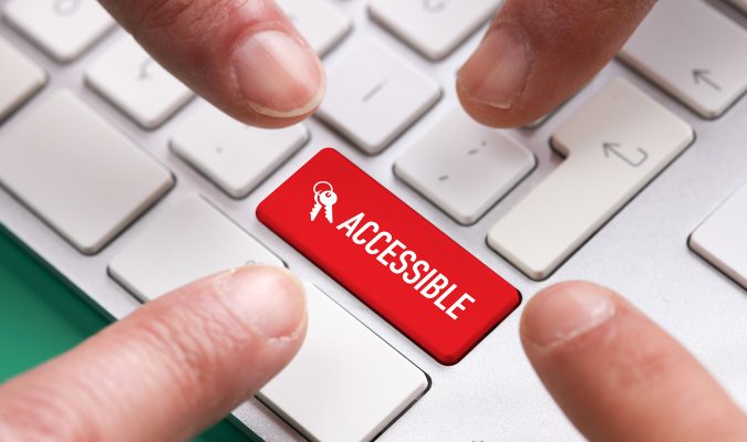 tastiera di computer con tasto rosso "accessibile"